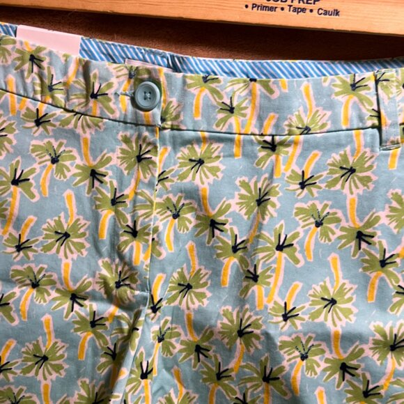 NWT Crown & Ivy Women 14 Aqua Green Palms High Raise Flat Front Chino Shorts (V) - Picture 5 of 9